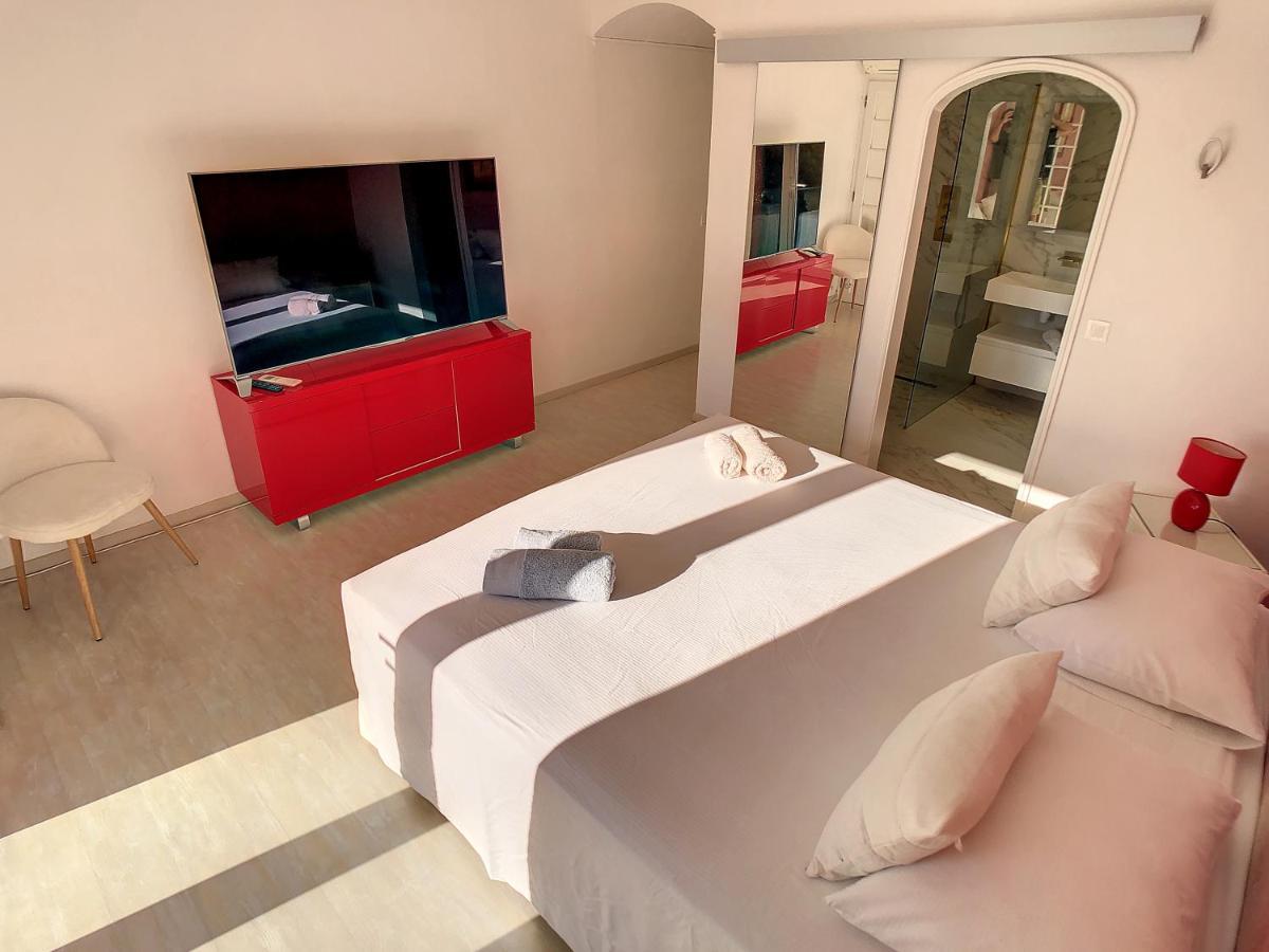3 Bedrooms Villa Near Cannes - Pool & Jacuzzi - Sea View Mandelieu Kültér fotó
