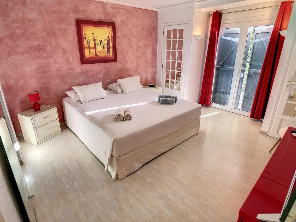 3 Bedrooms Villa Near Cannes - Pool & Jacuzzi - Sea View Mandelieu Kültér fotó