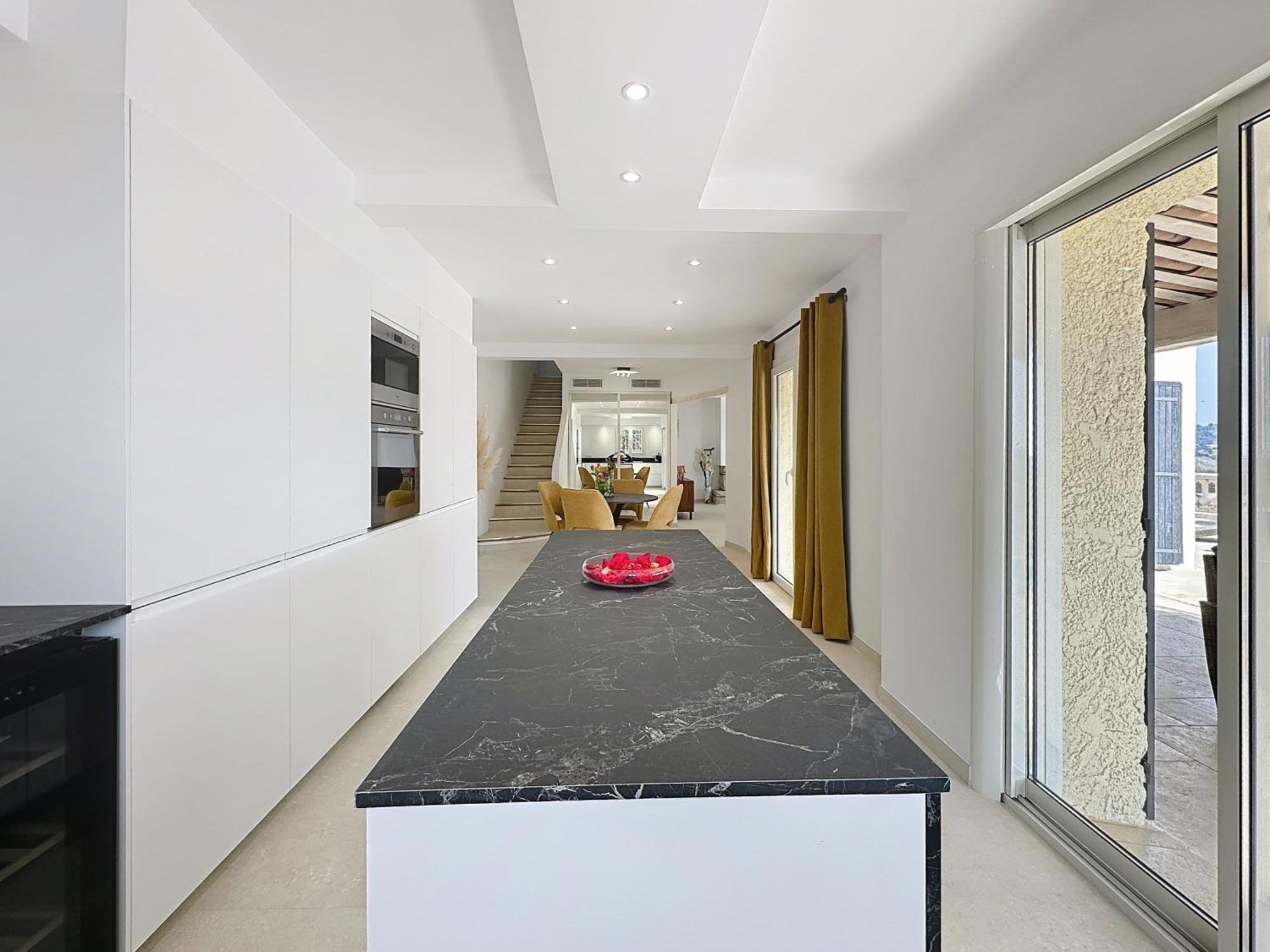 3 Bedrooms Villa Near Cannes - Pool & Jacuzzi - Sea View Mandelieu Kültér fotó