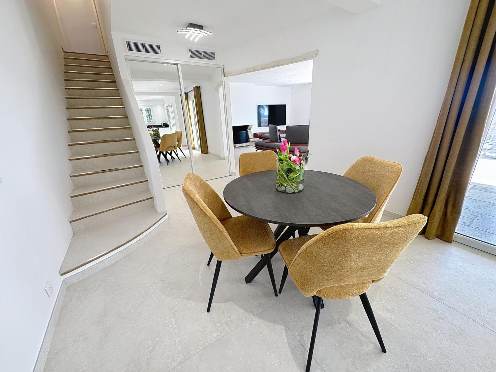 3 Bedrooms Villa Near Cannes - Pool & Jacuzzi - Sea View Mandelieu Kültér fotó